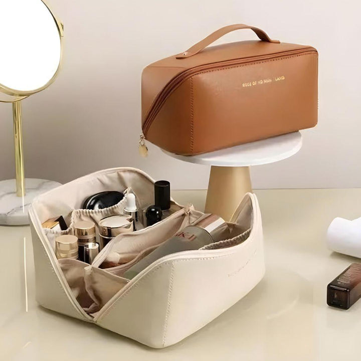 Glam On-the-Go: Portable Makeup Bag - Lyvelle